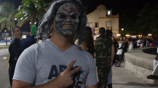 Halloween-Habana_CYMIMA20141101_0004_12.jpg (615×345)