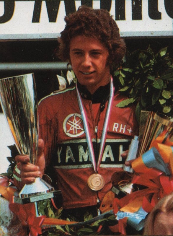 JOHNNY CECOTTO VENCIÓ EN SU DEBUT EN EL MUNDIAL DE MOTOCICLISMO EN 250cc y 350cc