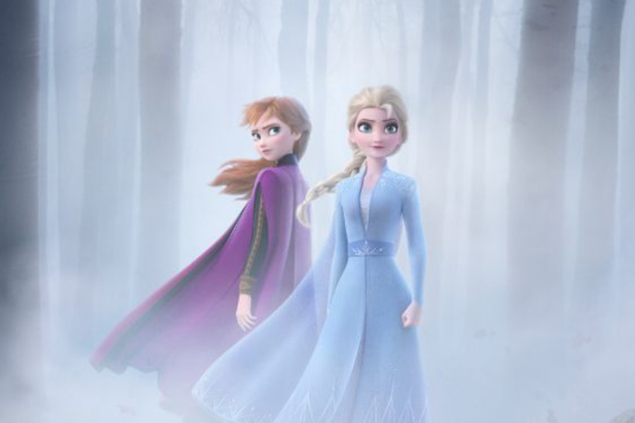 Frozen Elsa Y Anna Se Preparan Para Una Nueva Aventura En Su Primer