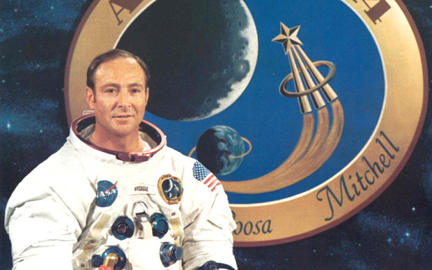 Fallece astronauta estadounidense que caminó en la luna