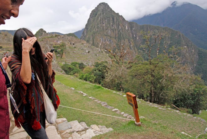 La actriz estadounidense Demi Moore visita Machu Picchu