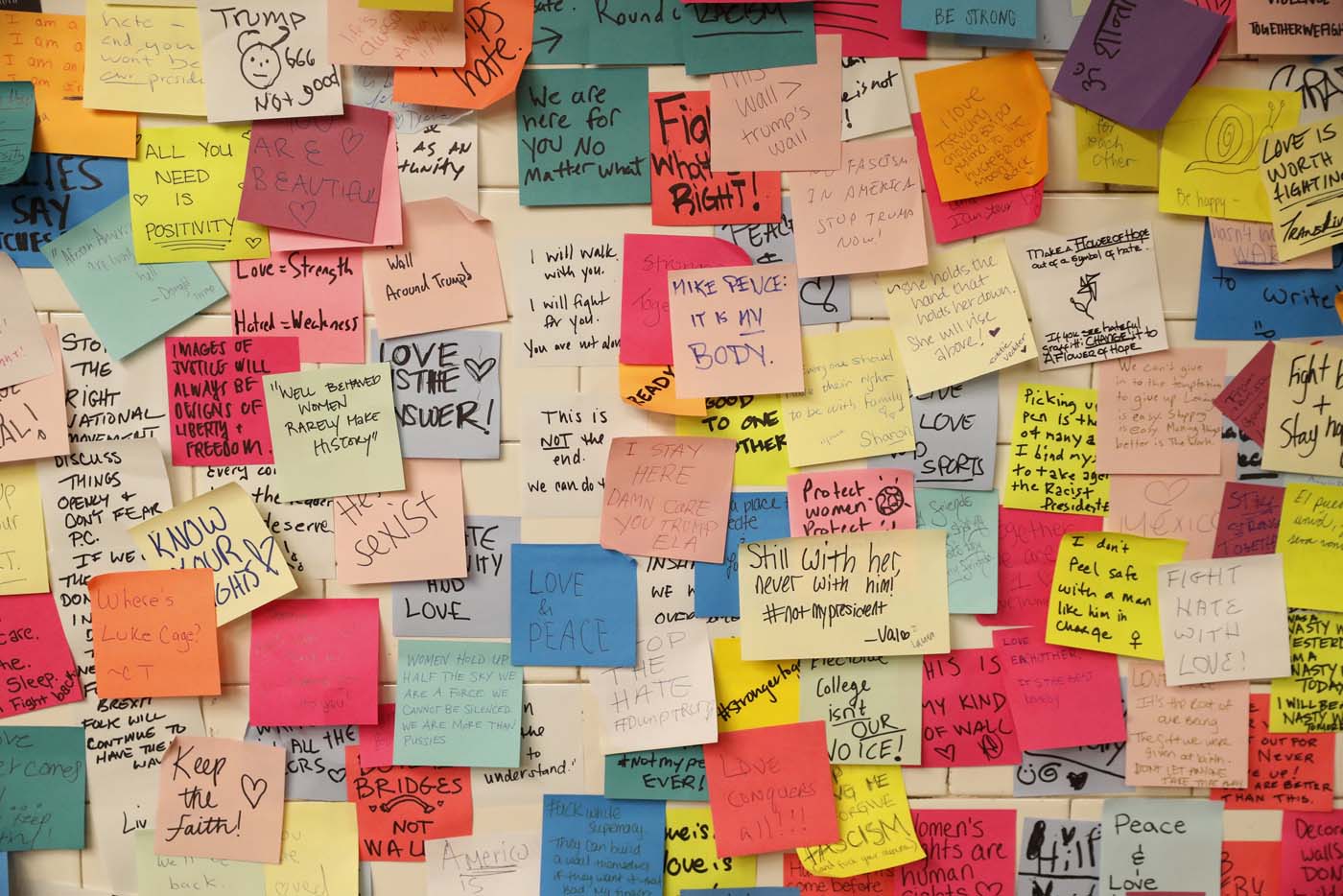 2016-11-15T180639Z_80208791_D1BEUNACUPAA_RTRMADP_3_NEWYORK-POSTITS