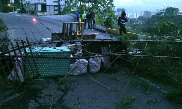 NOTICIA DE VENEZUELA  - Página 2 Minas-de-Baruta