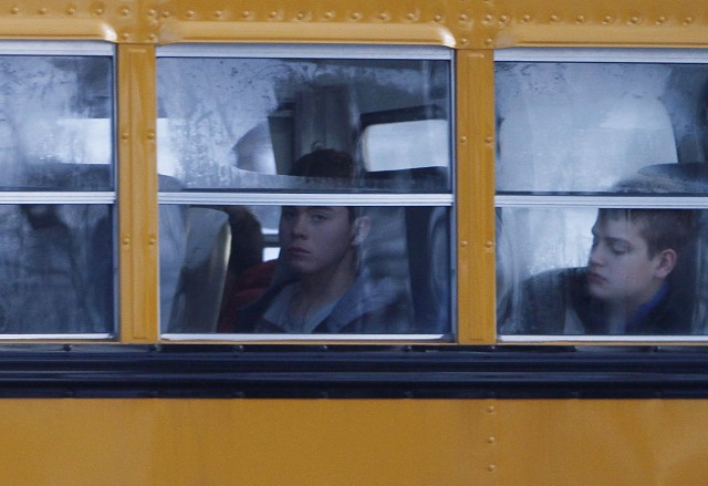 Los niños de la escuela de Newtown vuelven a las clases tras la Navidad