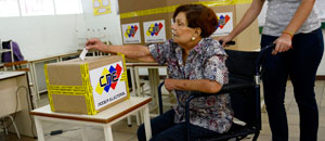 Impiden a enfermos del Hospital Universitario salir a votar (Video)