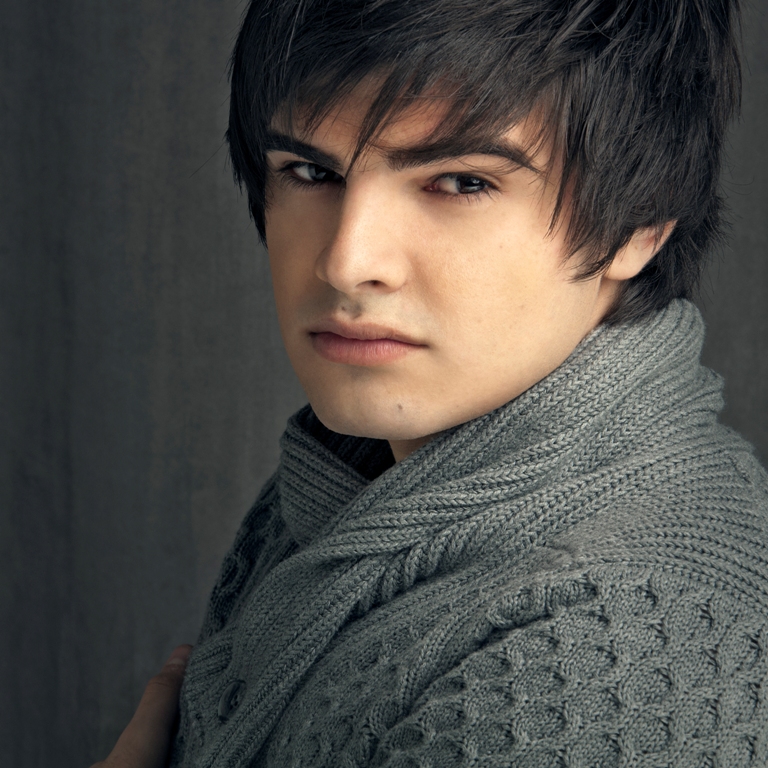 Лин джон. Jonathan Moly.