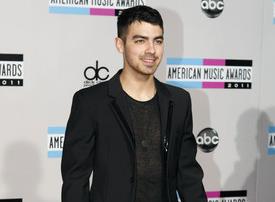 Joe Jonas prometió que cantará en español