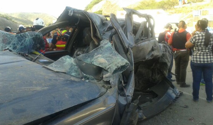 Accidente de tránsito en Barquisimeto deja dos muertos y cuatro heridos