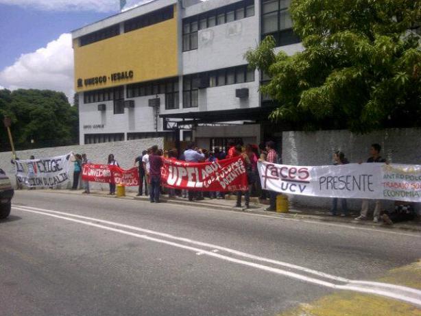 Estudiantes toman la sede de la Unesco (Foto)