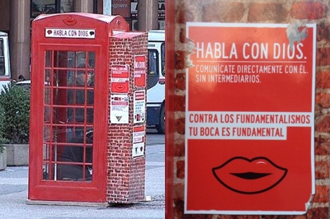 Una cabina telefónica para hablar con Dios (Foto)