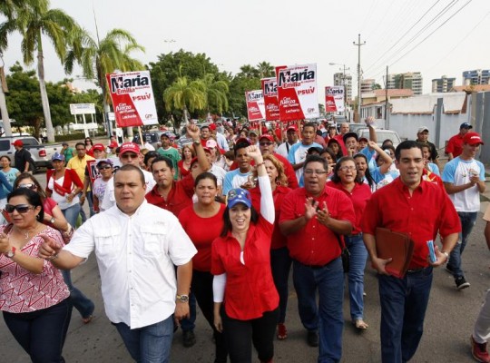 Esta es la candidata del Psuv más burguesa de todas (Fotos + París + Dubai + Giza)