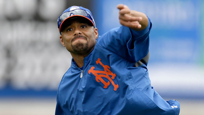 Johan Santana soltará el brazo en un mes