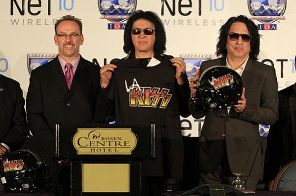 Kiss rockeará con su propio equipo de fútbol americano