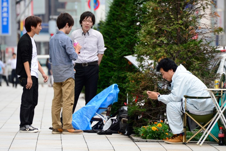 El iPhone muy caro para los chinos, pero los japoneses ya hacen cola