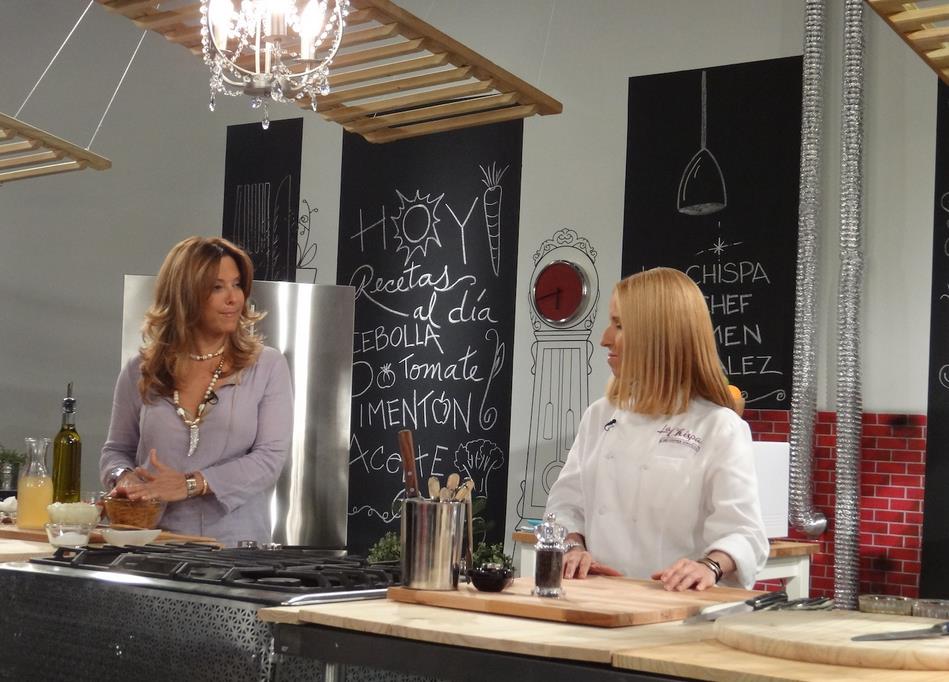 Cada jueves se estrena un episodio de “La Chispa de Chef Carmen González”