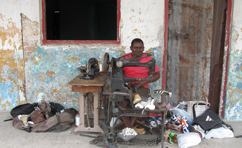 Estas son las prohibiciones cubanas al trabajo por cuenta propia