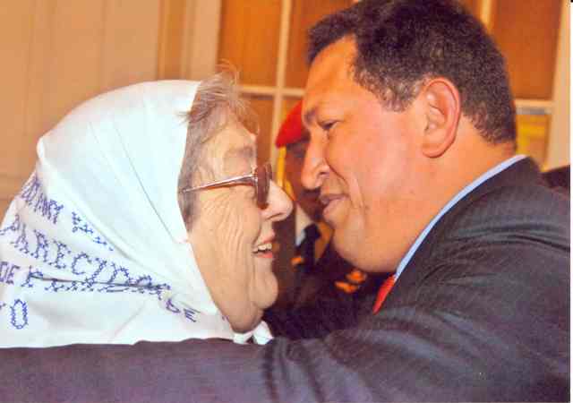 Amiga de Chávez, Hebe de Bonafini, deberá comparecer ante la justicia