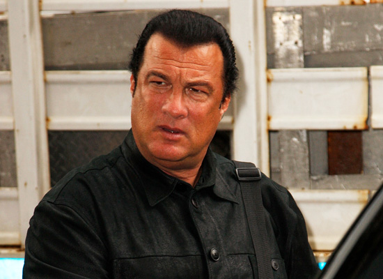 Las víctimas de Steven Seagal revelaron cómo las violó