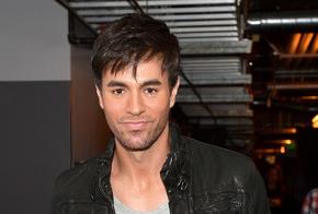 Enrique Iglesias defiende a Justin Bieber