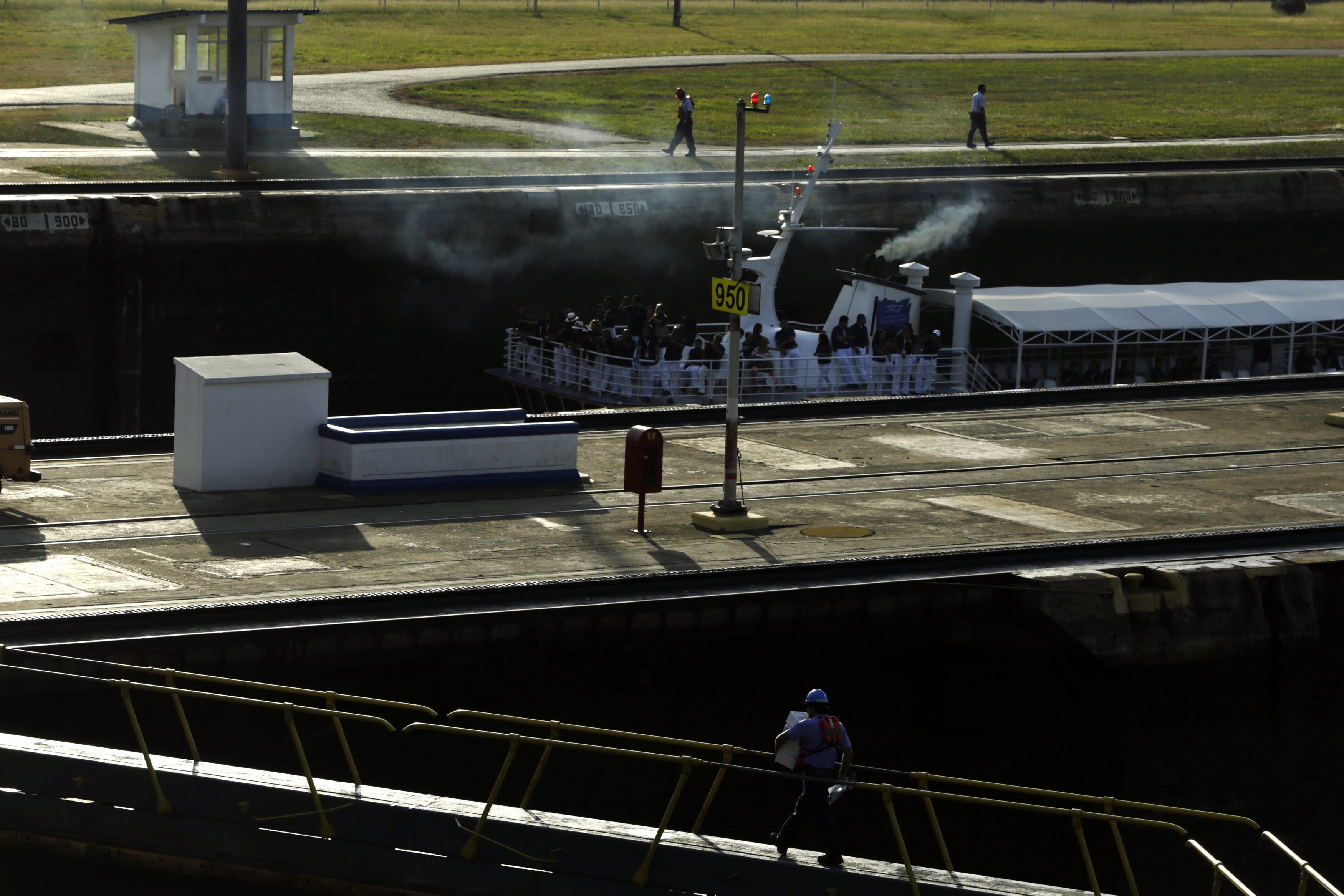 La negociación sobre el Canal de Panamá “sigue abierta”