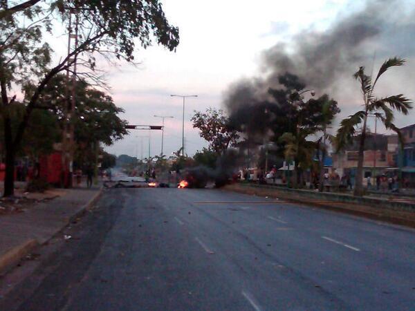 En Valencia la resistencia se mantiene activada (Fotos)