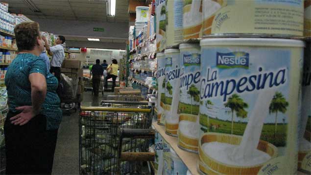 Fijan nuevos precios en la leche en polvo y el azúcar