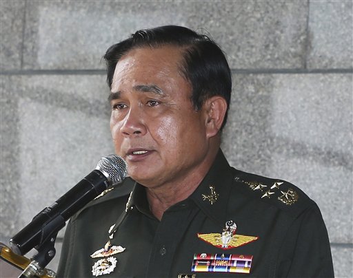 El ejefe del ejército tailandés general Prayuth Chan-Ocha habla durante una conferencia de prensa (Foto AP)