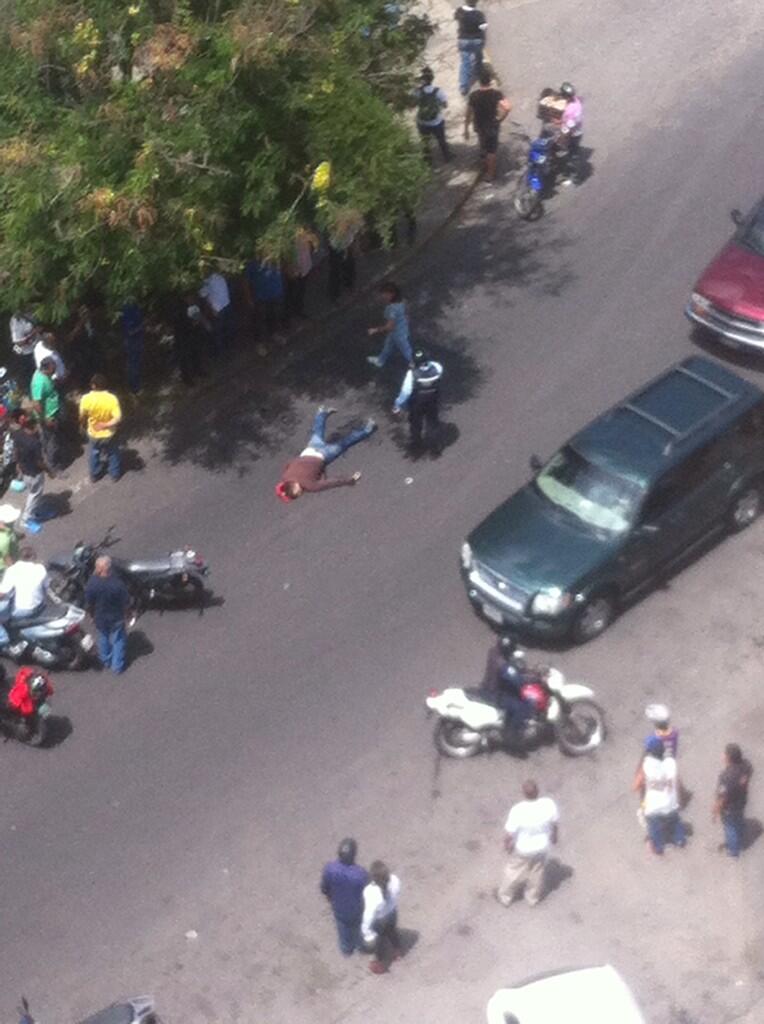 Tiroteo en la Av. 19 de Abril de Maracay dejo un muerto y un herido