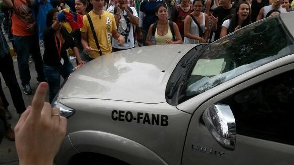 Camioneta de la Fanb “accidentada” este #15M (Foto)