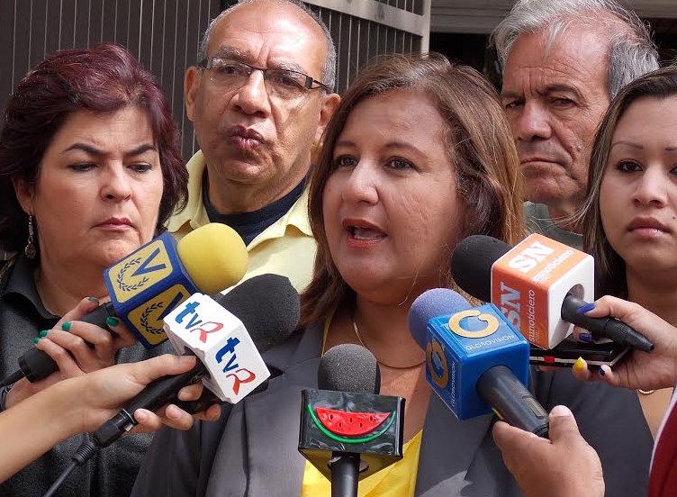 Dinorah Figuera: Bancada roja busca tapar con un acuerdo, la ineficiencia de la Fiscal General