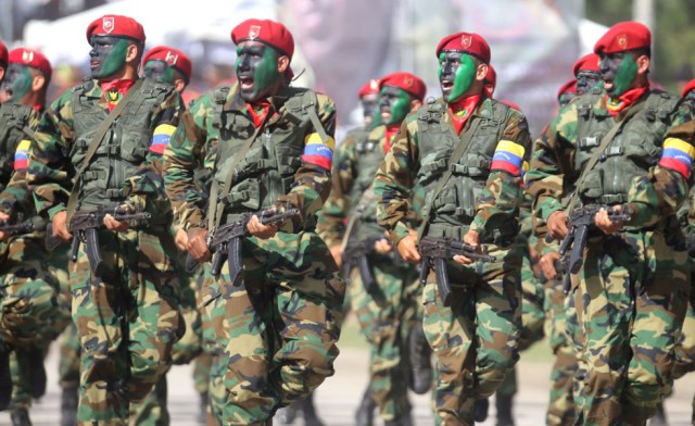 NOTICIA DE VENEZUELA  - Página 58 Militares_980