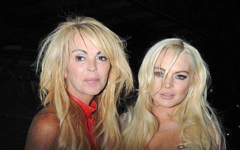 dina-lindsay-lohan