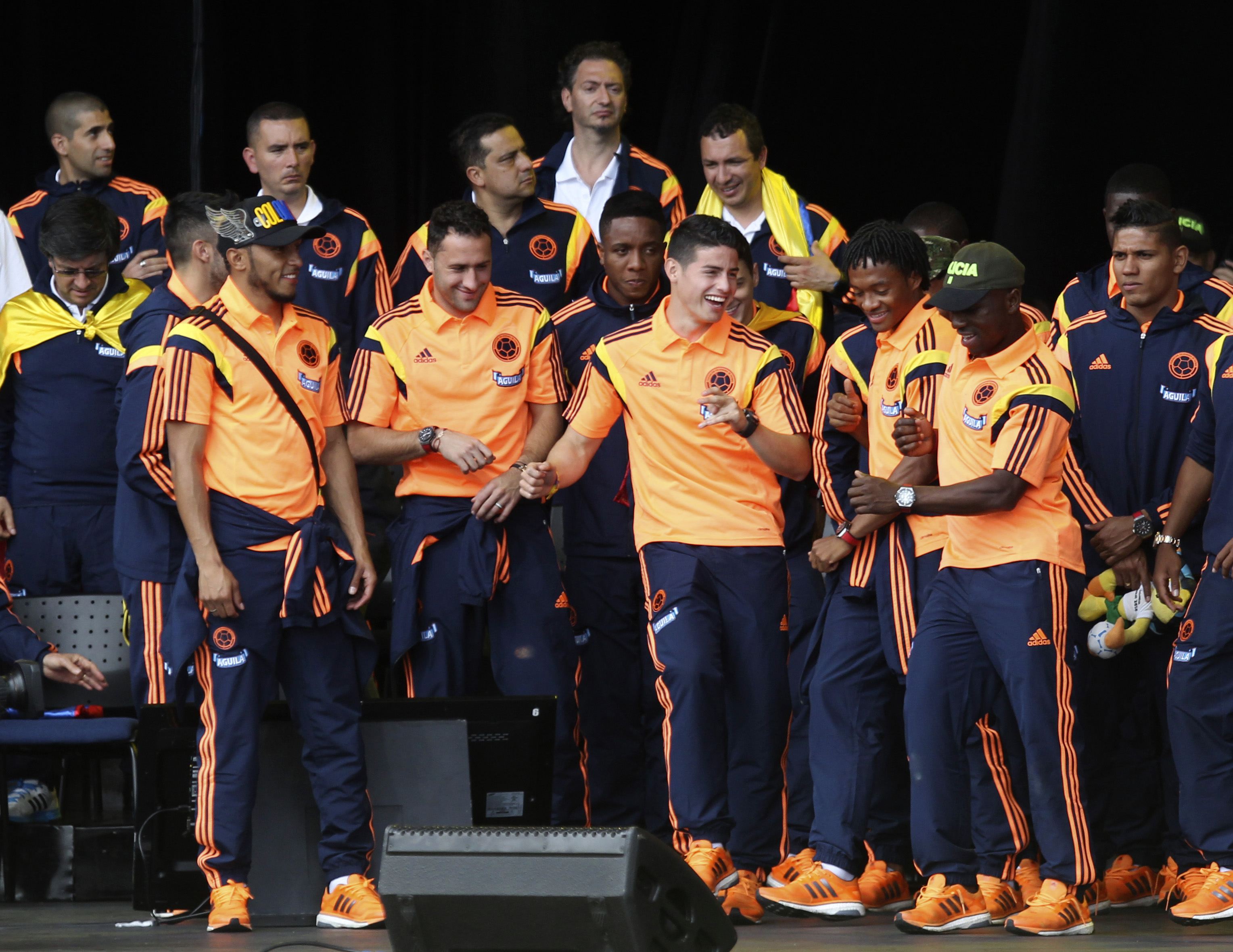 Selección colombiana terminó bailando en la gran fiesta de bienvenida (Fotos)