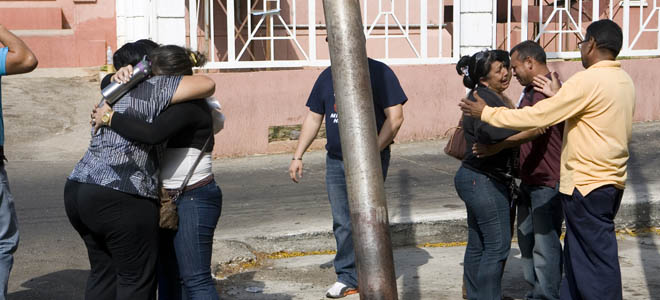 Le quitan la vida a dos hombres “por confusión”