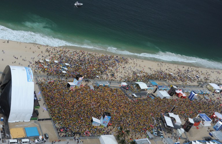 El incalculable gentío que observó la semifinal Brasil – Alemania en Río de Janeiro