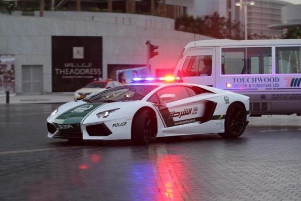 Even the cops had to upgrade to Lamborghinis2