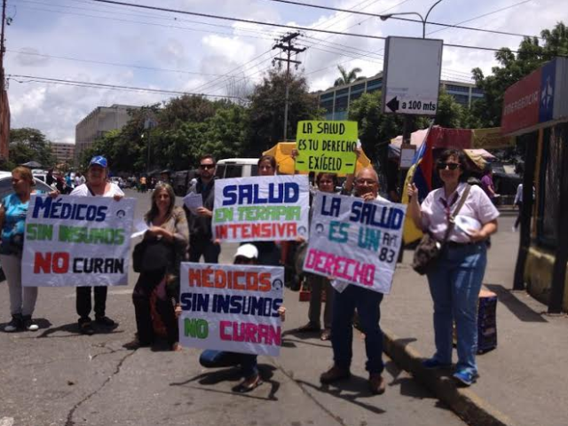 Foto elimpulso.com Ciudadanos del estado Lara protestan ante la grave situación en el sector salud