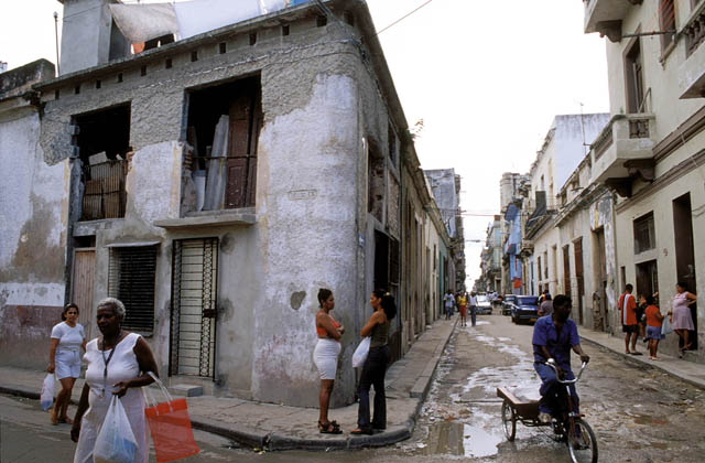 Reformas del gobierno cubano abren la puerta a la división racial en la isla