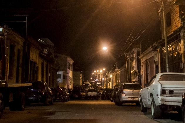 Imagen de la avenida oeste 15, Urbanización La Pastora donde se encuentra la vivienda del diputado Robert Serra (Foto EFE/Miguel Gutiérrez)