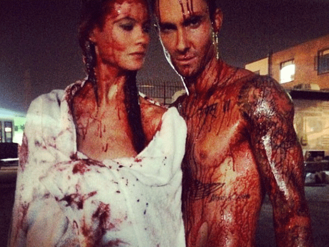 Adam-Levine-Behati-Prinsloo-640