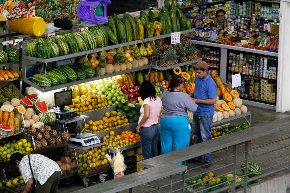 Los venezolanos necesitan 170 salarios mínimos para costear la canasta alimentaria de junio