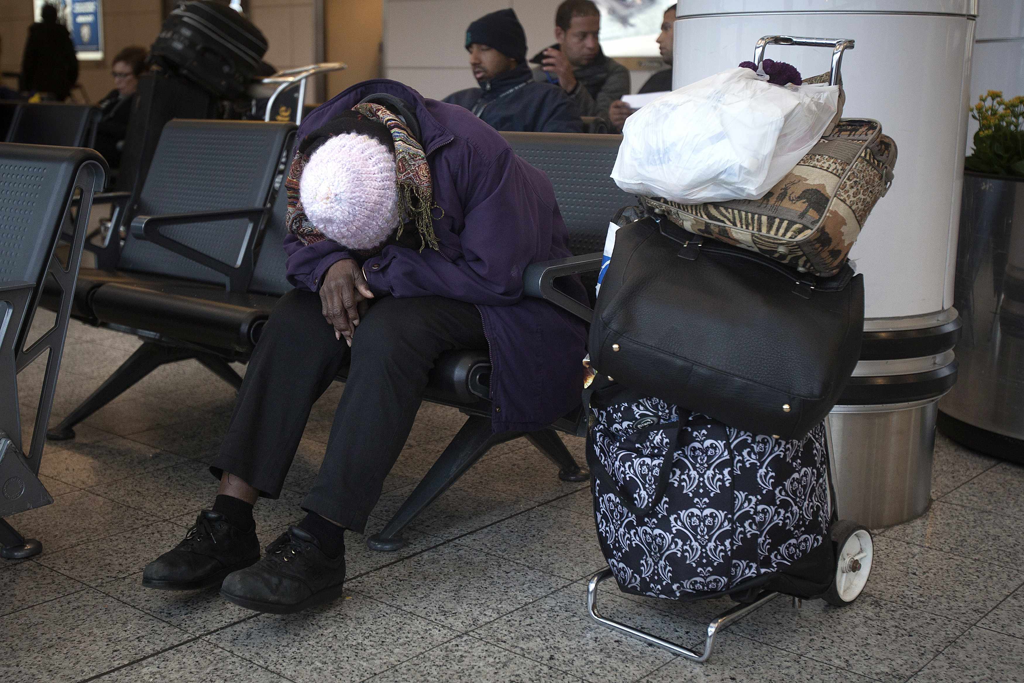 Decenas de vuelos cancelados en Estados Unidos antes de Acción de Gracias (Fotos)