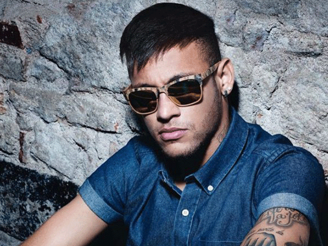 Neymar vuelve a ser la imagen de Police