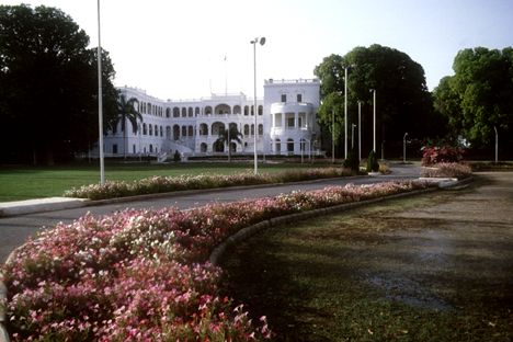 Atacante mata a dos soldados que custodiaban el palacio presidencial de Sudán