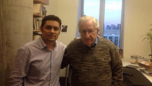 Foto: Carlos Vecchio y Noam Chomsky