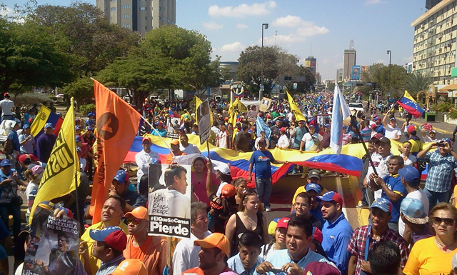 La Unidad zuliana tomó las calles contra la crisis (FOTOS)