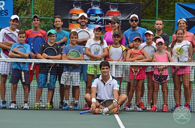 Bertolini conla academia de tenis