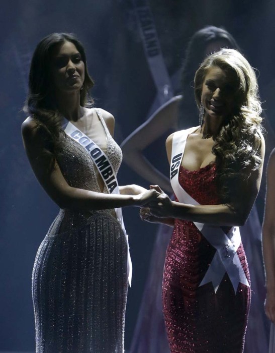 Paulina Vega, Nia Sanchez