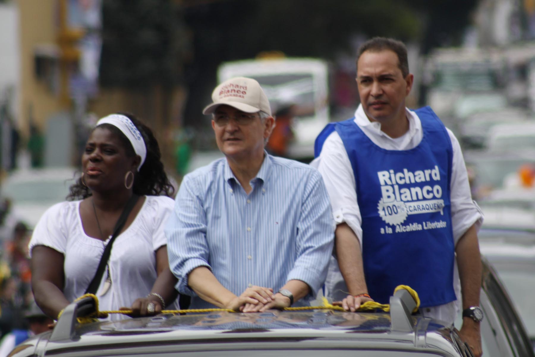 Dirigentes comunitarios respaldan labor de Ledezma