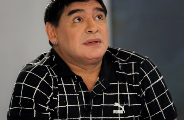 MARADONA EN SU PROGRAMA DE TELEVISIÓN "DE ZURDA VIAJERO"